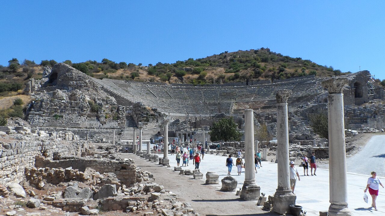 Die Entwicklung des Wiederaufbaus und der Restaurierung in Ephesos